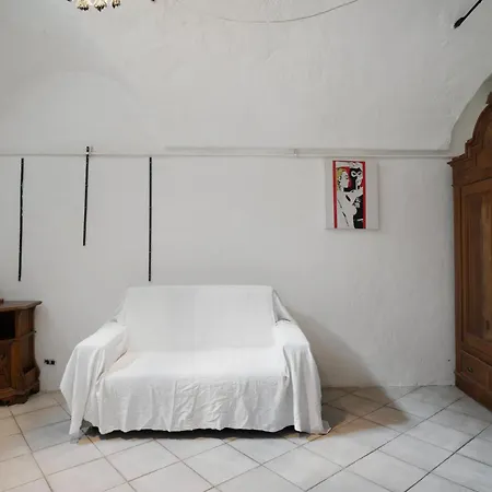 Casa Wilmot Bussana Vecchia サンレモ
